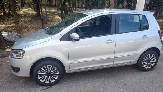 VOLKSWAGEN FOX 1.6 MI HIGHLINE 8V FLEX 4P AUTOMATIZADO